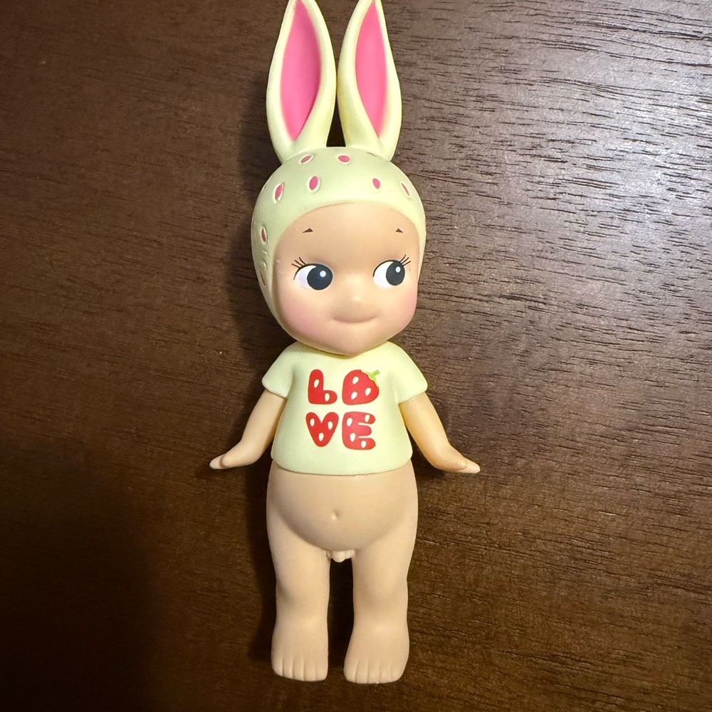 Strawberry Love Sonny Angel Rabbit